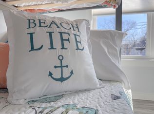 537 Jefferson Ave, Cape Charles, VA 23310