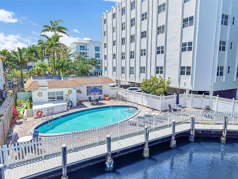 1770 E Las Olas Blvd #505 — Photo 39