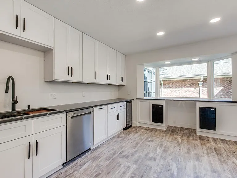 2156 Kessler Ct #27 — Photo 4