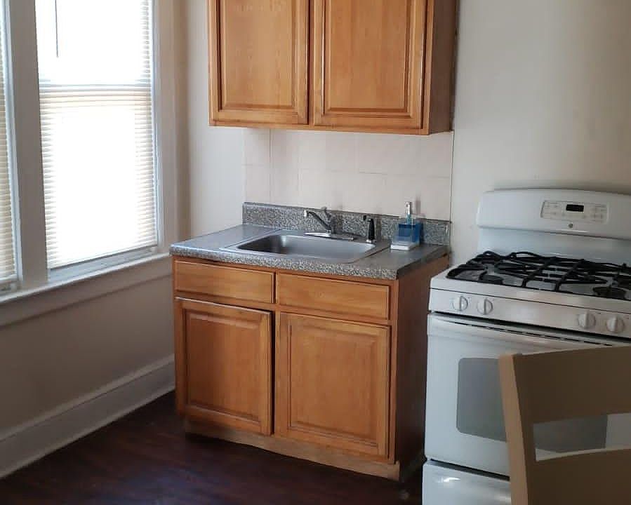 2nd image of 540 E 23rd St #85bed2qs9