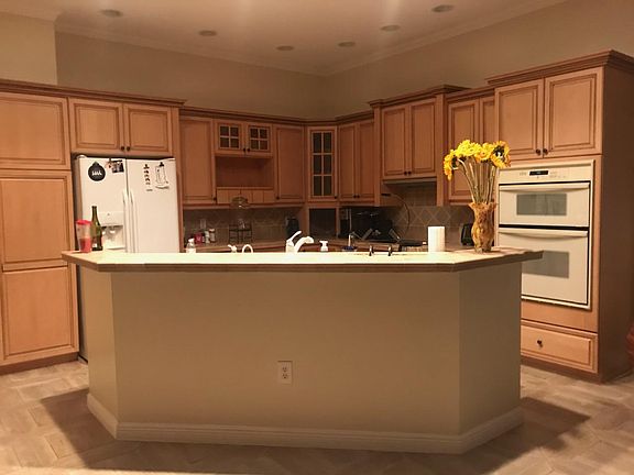 5th image of 6539 Stonehurst Cir