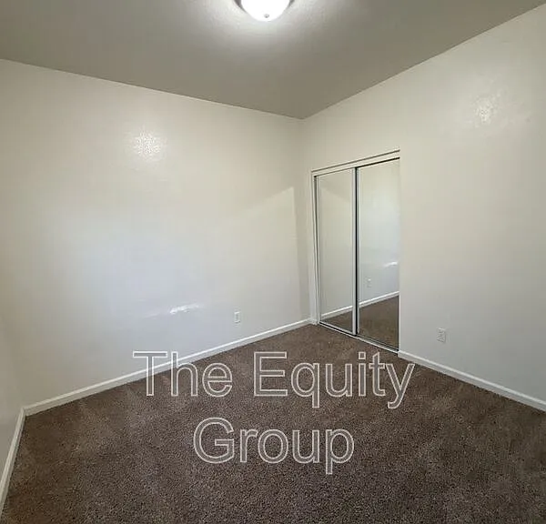 2423 W Sunnyside Ave — Photo 11