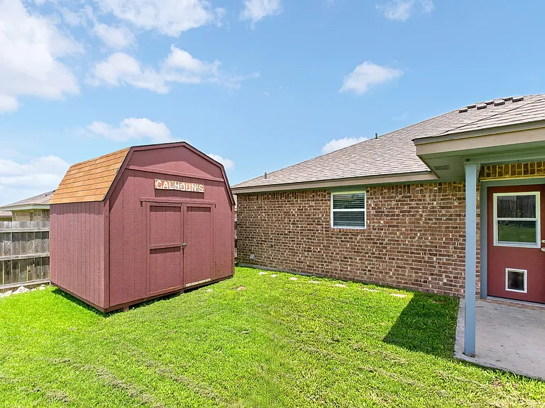 403 Chrislyn St — Photo 22