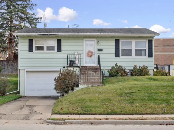 2490 Mineral St, Dubuque, IA 52001