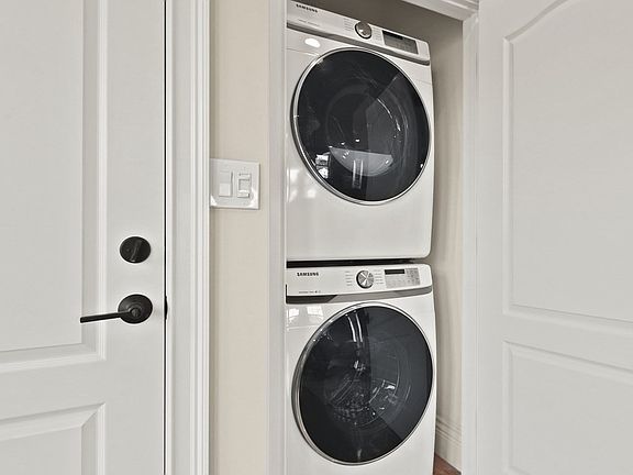 in-unit laundry