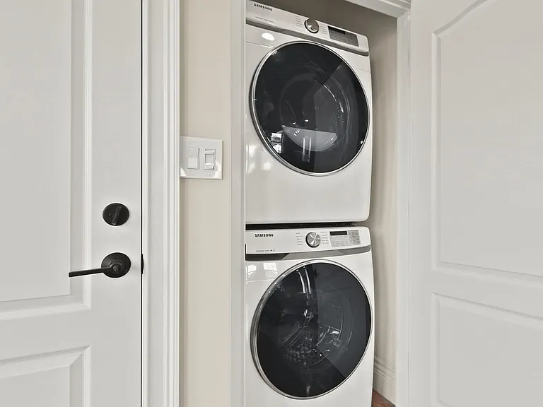 in-unit laundry