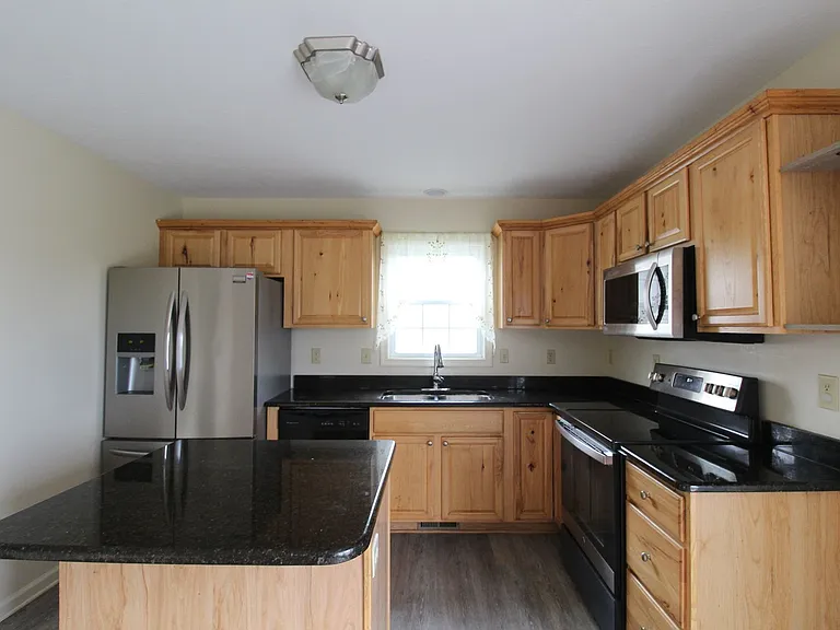 1311 Stonechris Dr — Photo 3