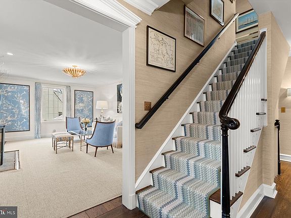 2nd image of 4520 Dexter St NW