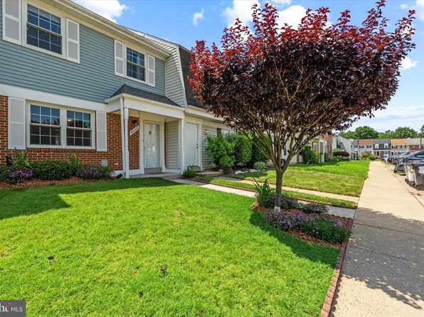 8695 Carlton Dr, Manassas, VA 20110