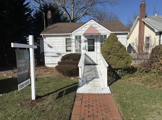 143 East Ave, Hicksville, NY 11801