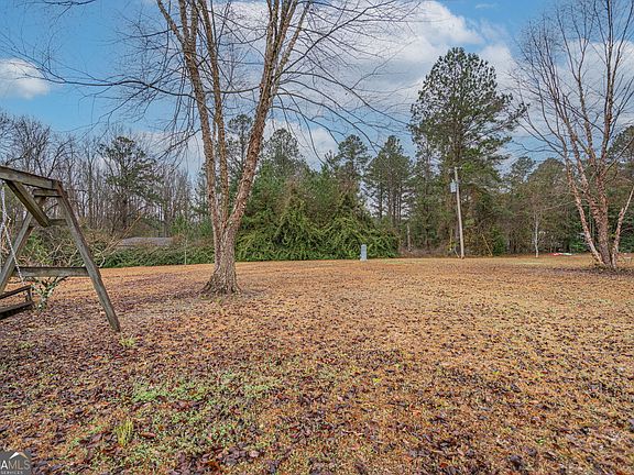 2nd image of 220 Hidden Hill Rd