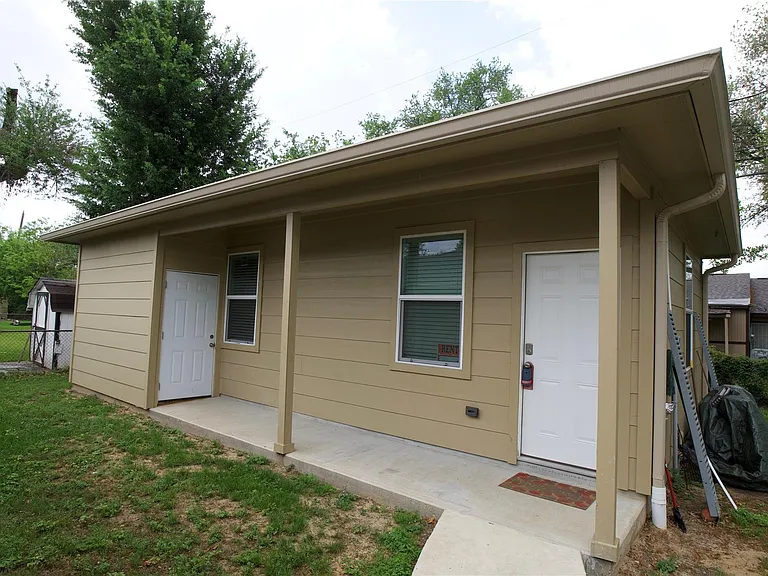 3710 Yellowstone Blvd — Photo 14