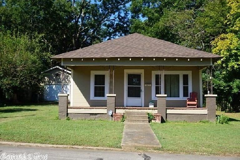 2nd image of 507 N Oak St