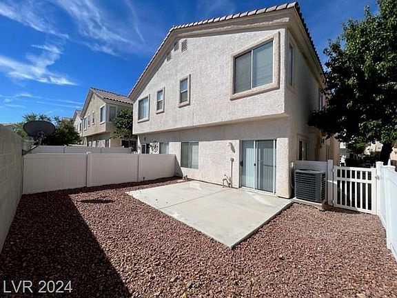 3rd image of 2562 Velez Valley Way