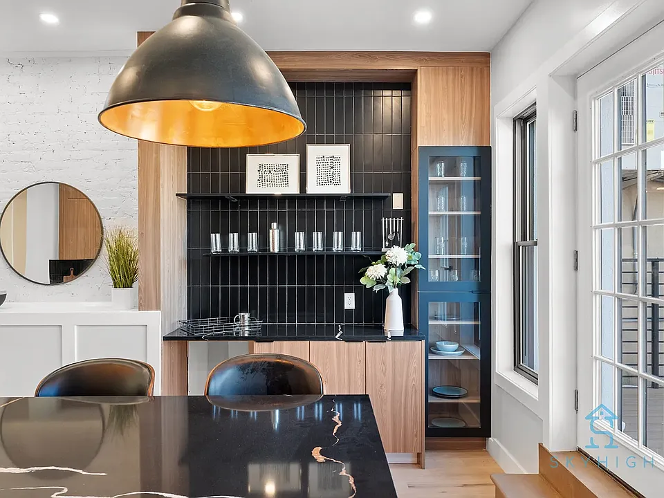 1257 Jefferson Ave #Townhouse 1