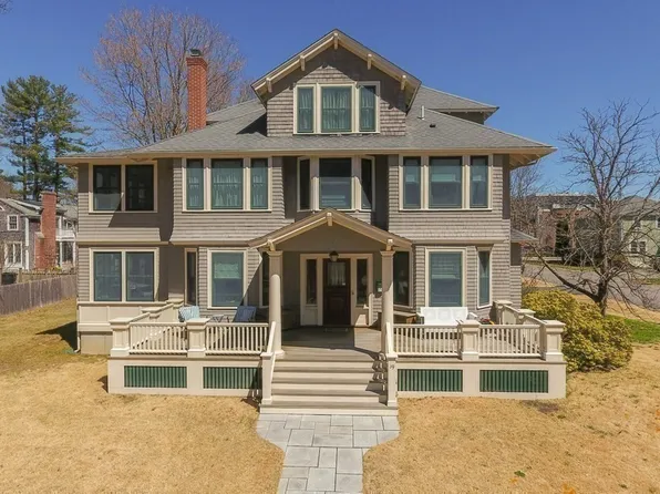 19 Walnut St, Sharon, MA 02067