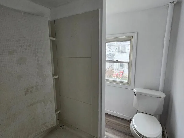 240 Greenbush St — Photo 7
