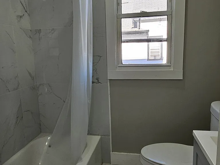 85 Morris St #B — Photo 8