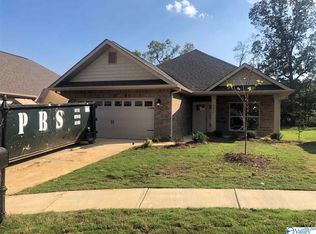 2604 W Creek Dr, Brownsboro, AL 35741