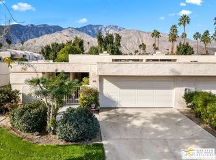 1561 S Cerritos Dr, Palm Springs, CA 92264