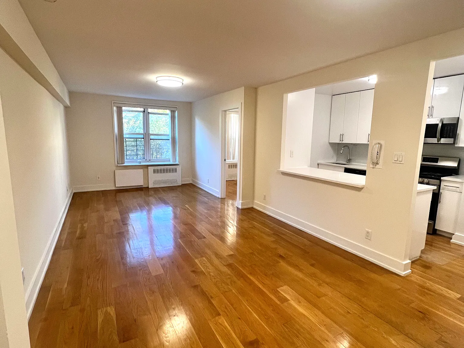 2 bed, 800 sqft, $2,800 — Photo 4