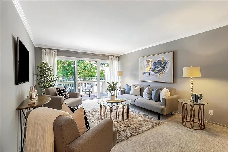 1 bed, 1.0 bath, 740 sqft, $2,500 — Photo 1
