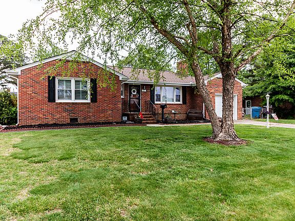 3rd image of 6317 Shelby Ln
