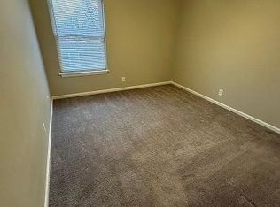 4208 Landside Dr #4, Louisville, KY 40220