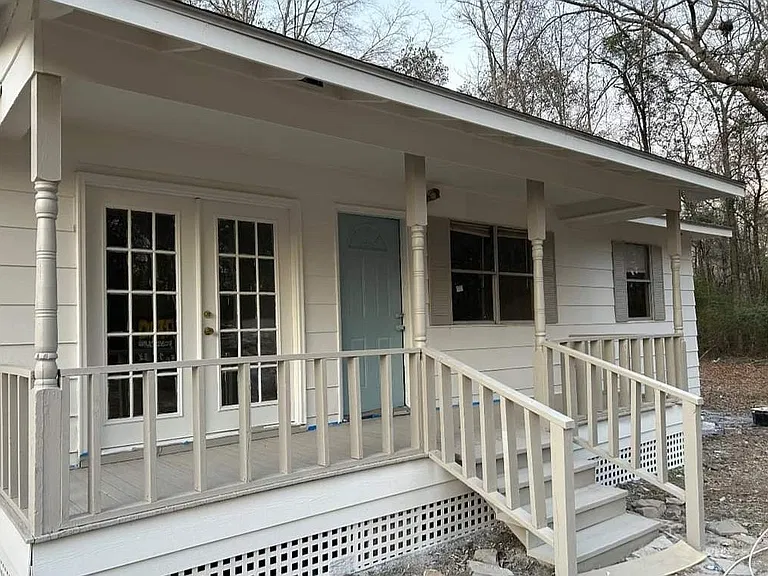 617 Monroe St — Photo 1