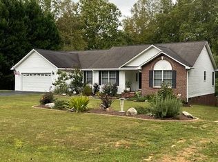 114 Sweet William Ct, Danville, VA 24540
