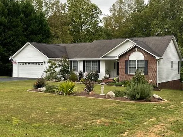 114 Sweet William Ct, Danville, VA 24540