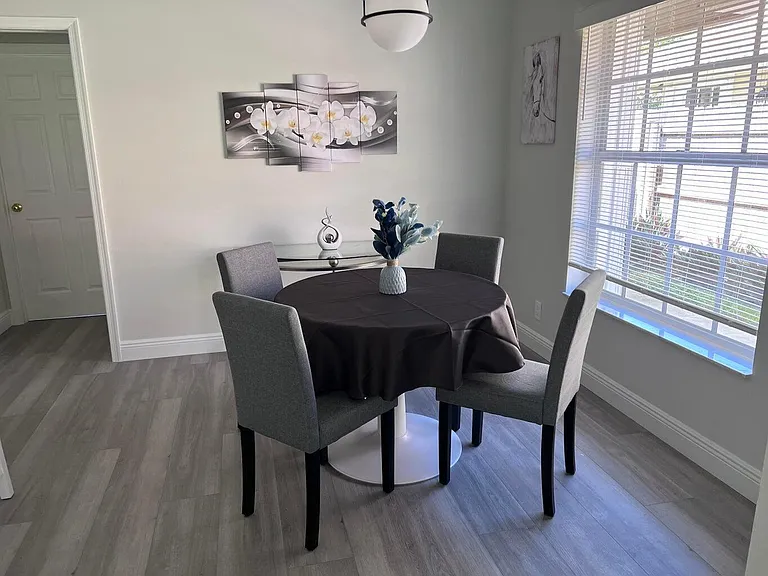 1598 Hawthorne Pl — Photo 17