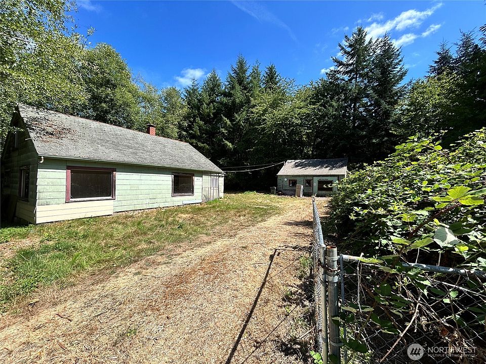 2nd image of 1624 Boulevard Road SE