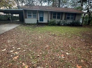 1921 Old Aberdeen Rd, Columbus, MS 39705