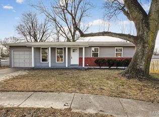 1077 Armada Ct, Florissant, MO 63031