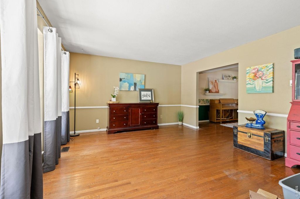 2269 Iroquois Dr