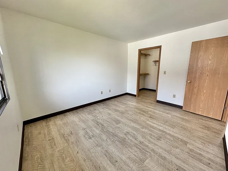 436 Sullivan St #6 — Photo 11