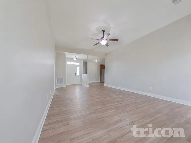 11 Sedge Ct — Photo 2