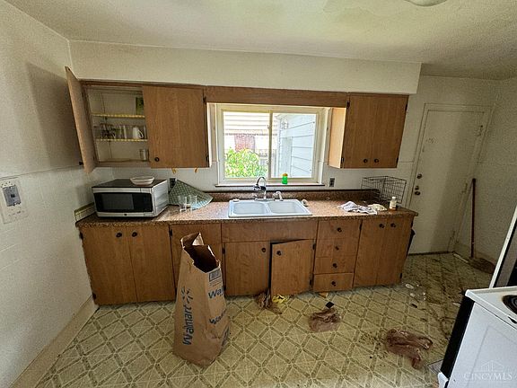 5th image of 270 Caldwell Dr