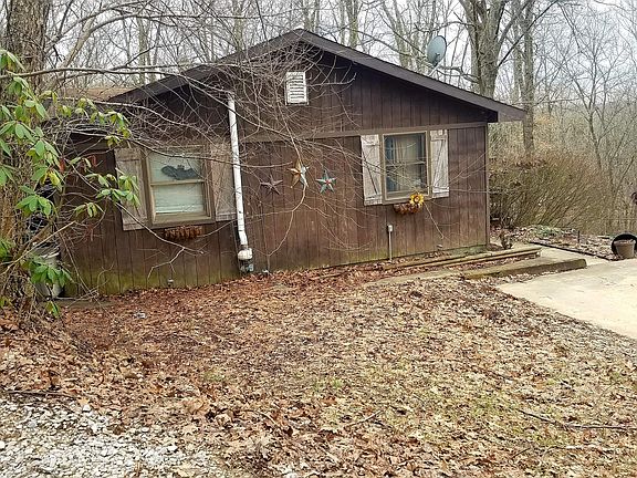 3rd image of 65 High Point Dr