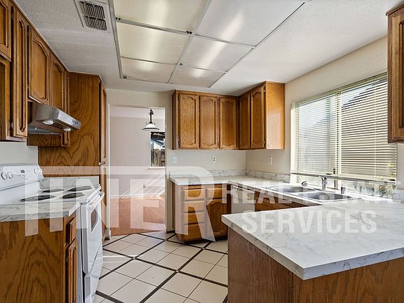 4th image of 8057 Helmsdale Dr
