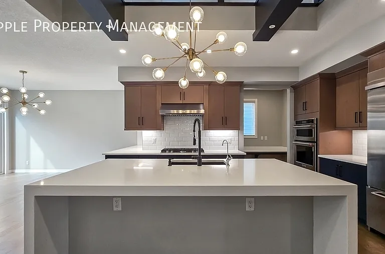 87 Legacy Glen Ter SE — Photo 2