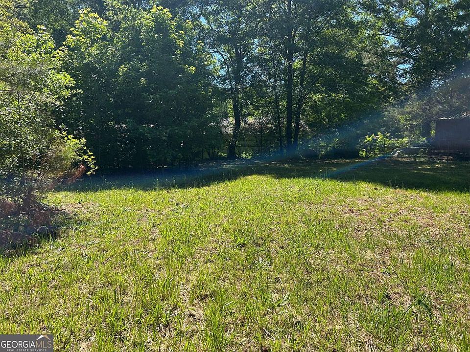 1st image of 582 Kingston Ln NW