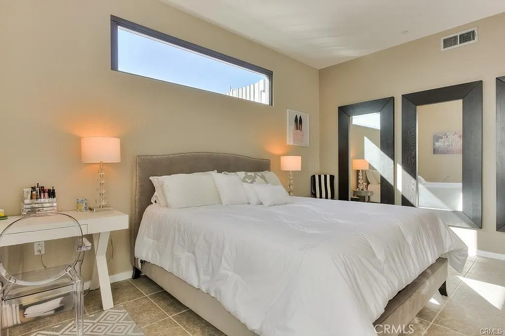 1 bed, 920 sqft, $3,000 — Photo 2