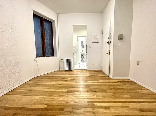 Rented by J PRESTON AND ASSOCIATES INC | media 7