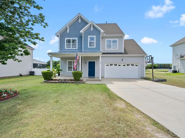 88 Hocutt Farm Dr, Clayton, NC 27527