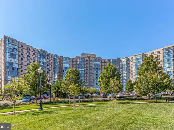 19375 Cypress Ridge Ter Unit 1002, Leesburg, VA 20176