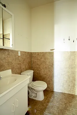 Rented by Grand & Co. | media 8