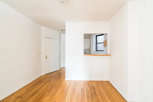 Rented by MNS | media 21