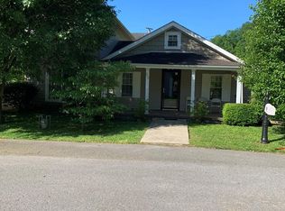 89 Nichols St, Inez, KY 41224